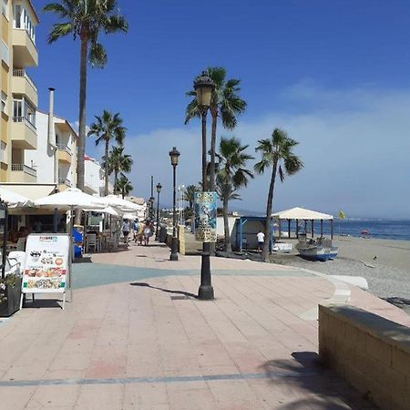 Beautiful Beachfront Newly Renovated 2 Bedroom Apartment With Swimming Pool And Garden San Luis de Sabinillas Bagian luar foto